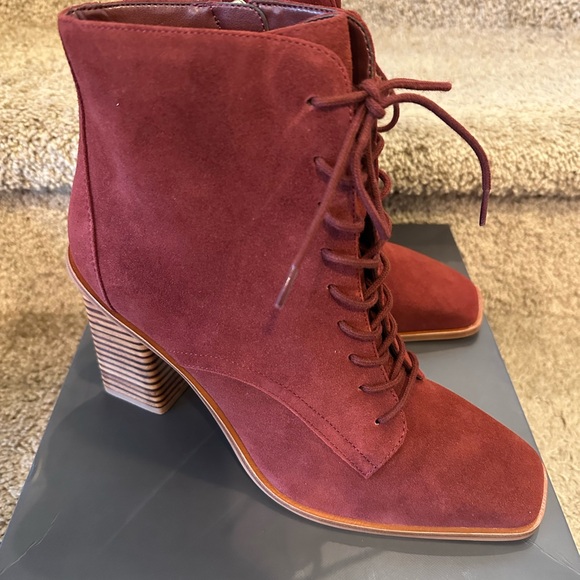 Color: Rich Russet - Picture 1 of 8